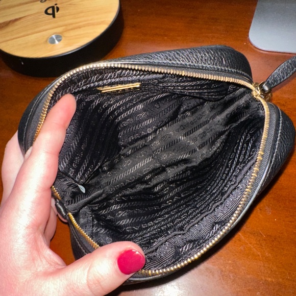 PRADA Vitello Daino Wristlet Black - Picture 7 of 10